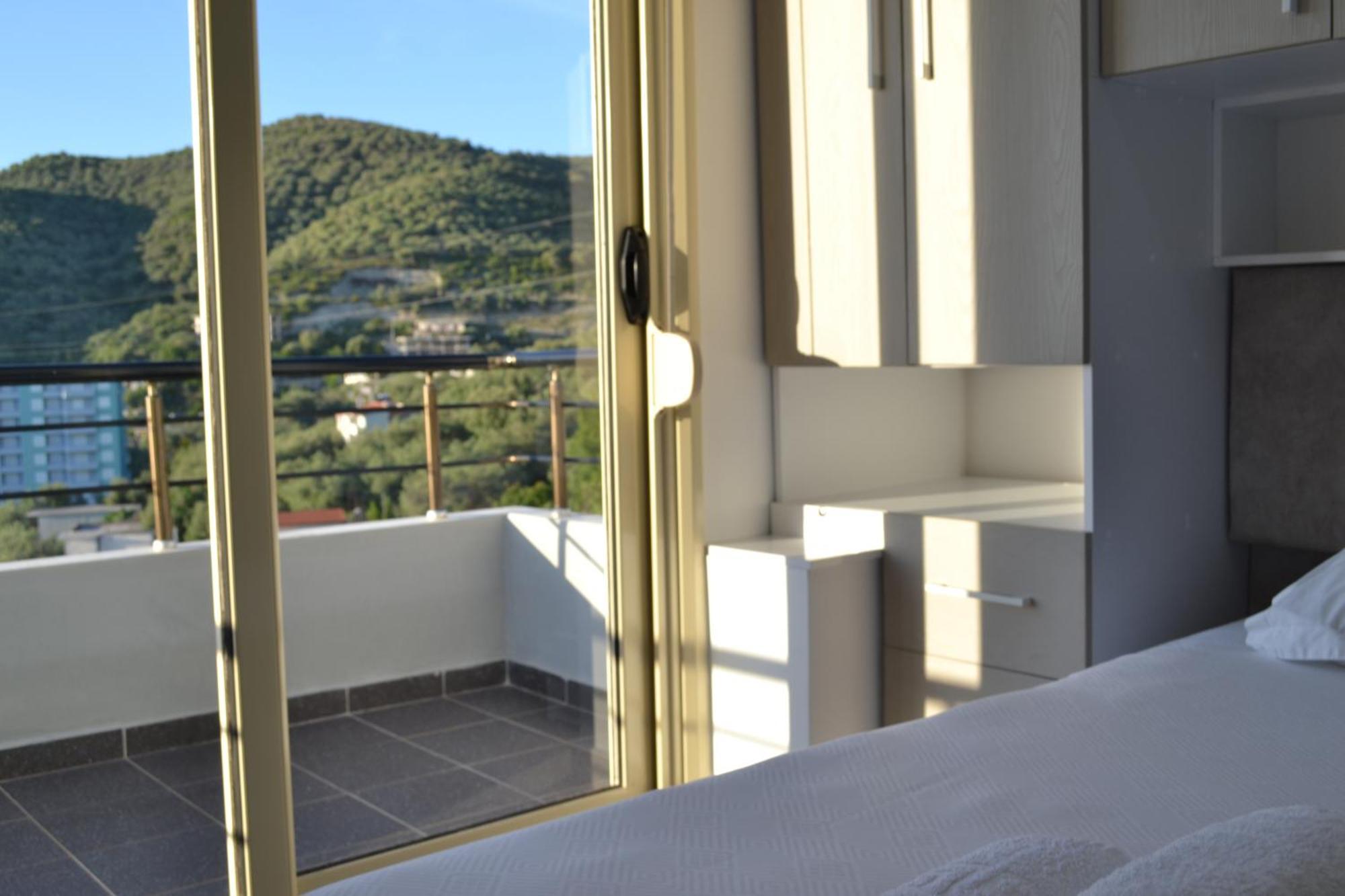 Seaview Penthouse Terrace & Garage Apartment Vlore Luaran gambar