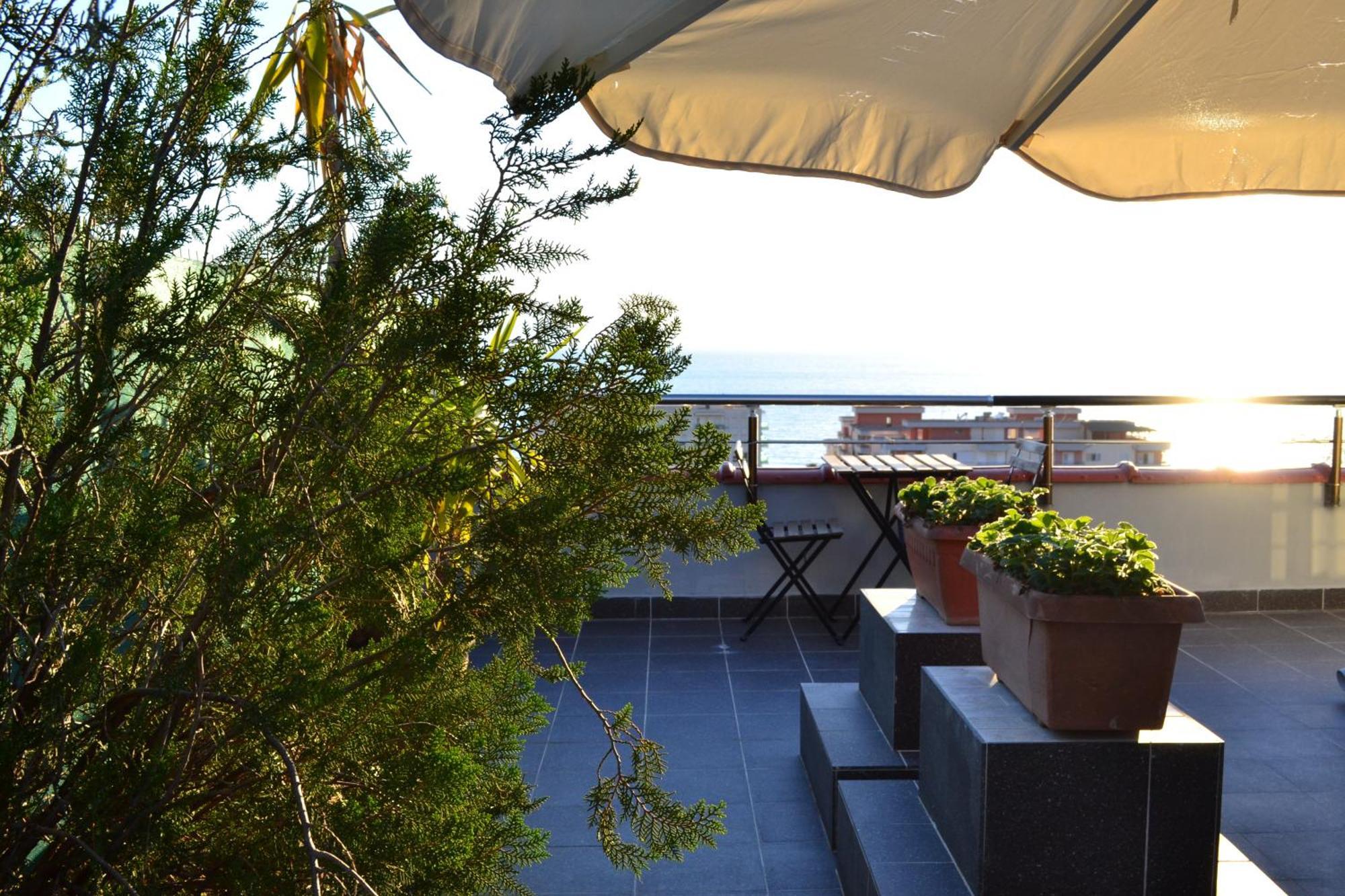 Seaview Penthouse Terrace & Garage Apartment Vlore Luaran gambar
